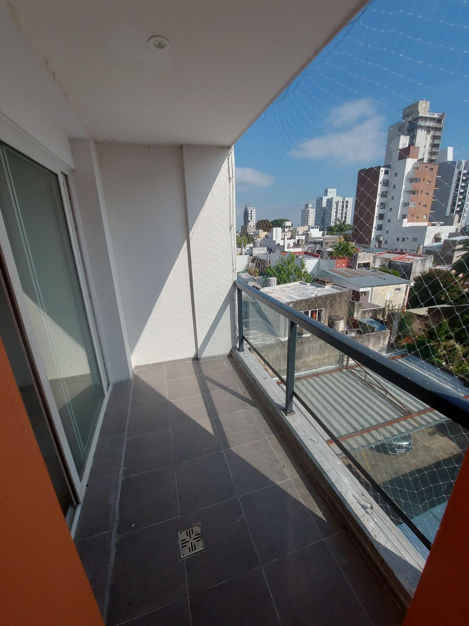 AVDA. URQUIZA 1765 -Sta. Fe-