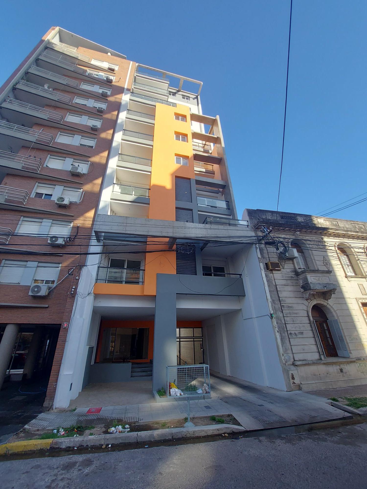 AVDA. URQUIZA 1765 -Sta. Fe-