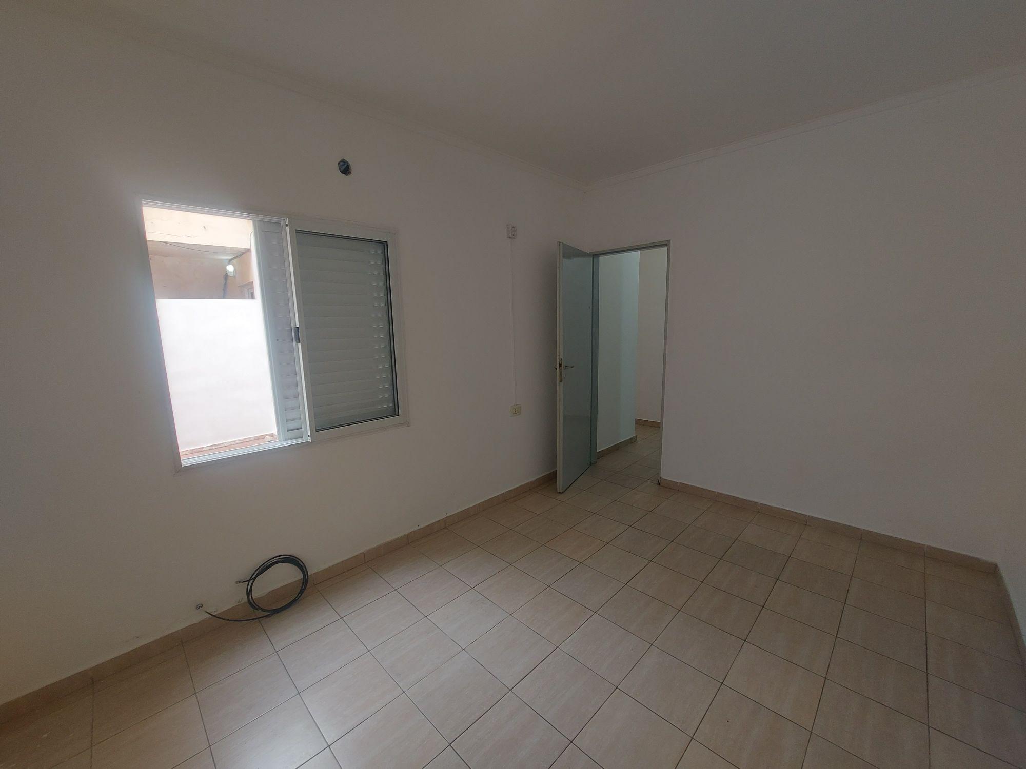LUCIANO TORRENT 1563 P-P.BAJA Dpto-B