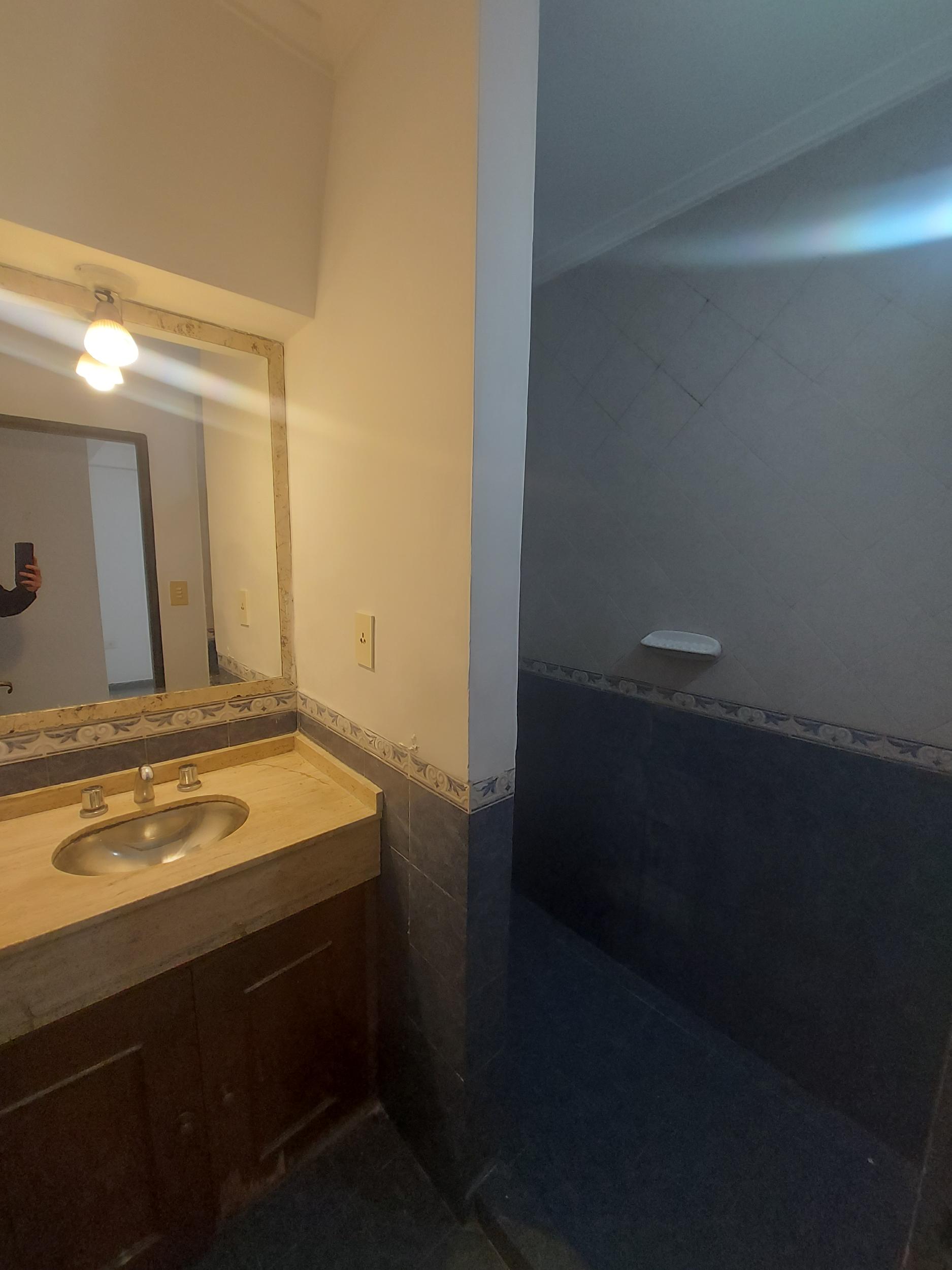 MARIANO COMAS 2687. PISO 1. DPTO C